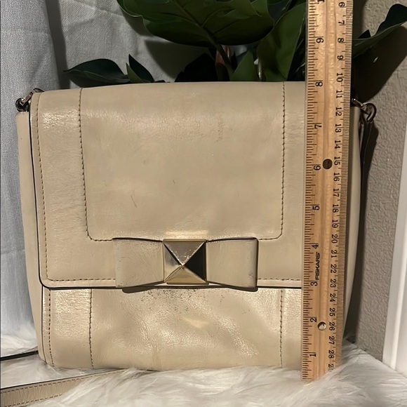 Kate Spade Cream Crossbody Bag with Bow Detail - Picture 9 of 11